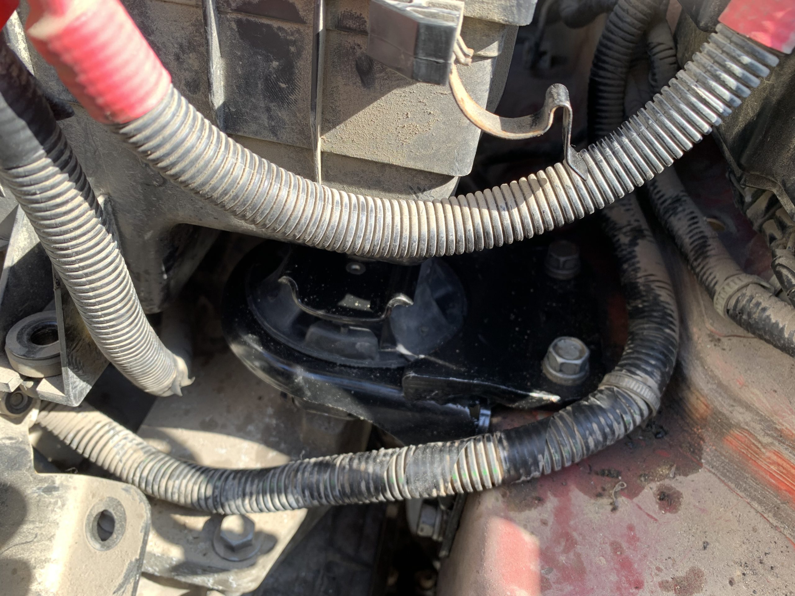 更换发动机机脚垫-荣威350 更换发动机机脚垫-荣威350